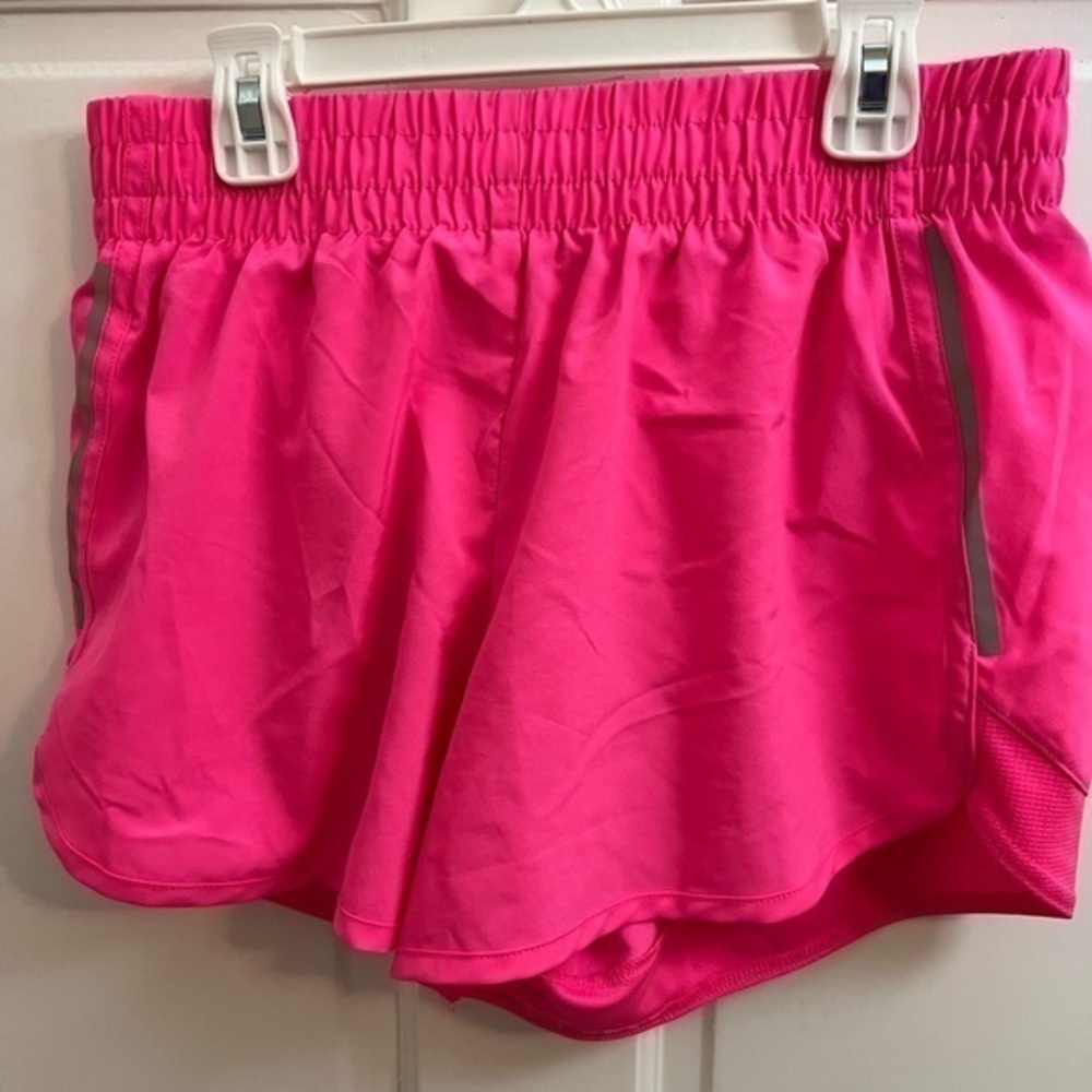 Women’s athletic shorts. Size XXL. Hot Pink. Women’s clothing
